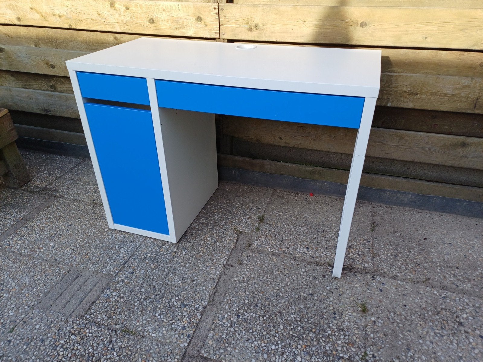 IKEA Micke bureau wit/blauw - Gratis af te halen, Ophalen, Gebruikt