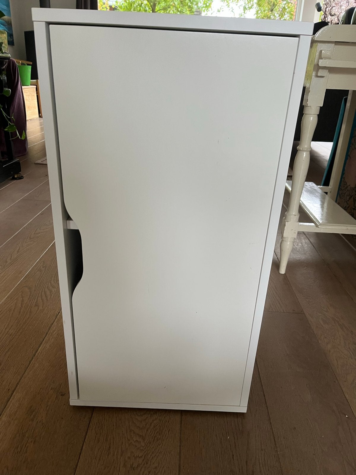 Wit kastje met deur en plank - Ideaal voor opbergen, Huis en Inrichting, Ophalen of Verzenden, Gebruikt