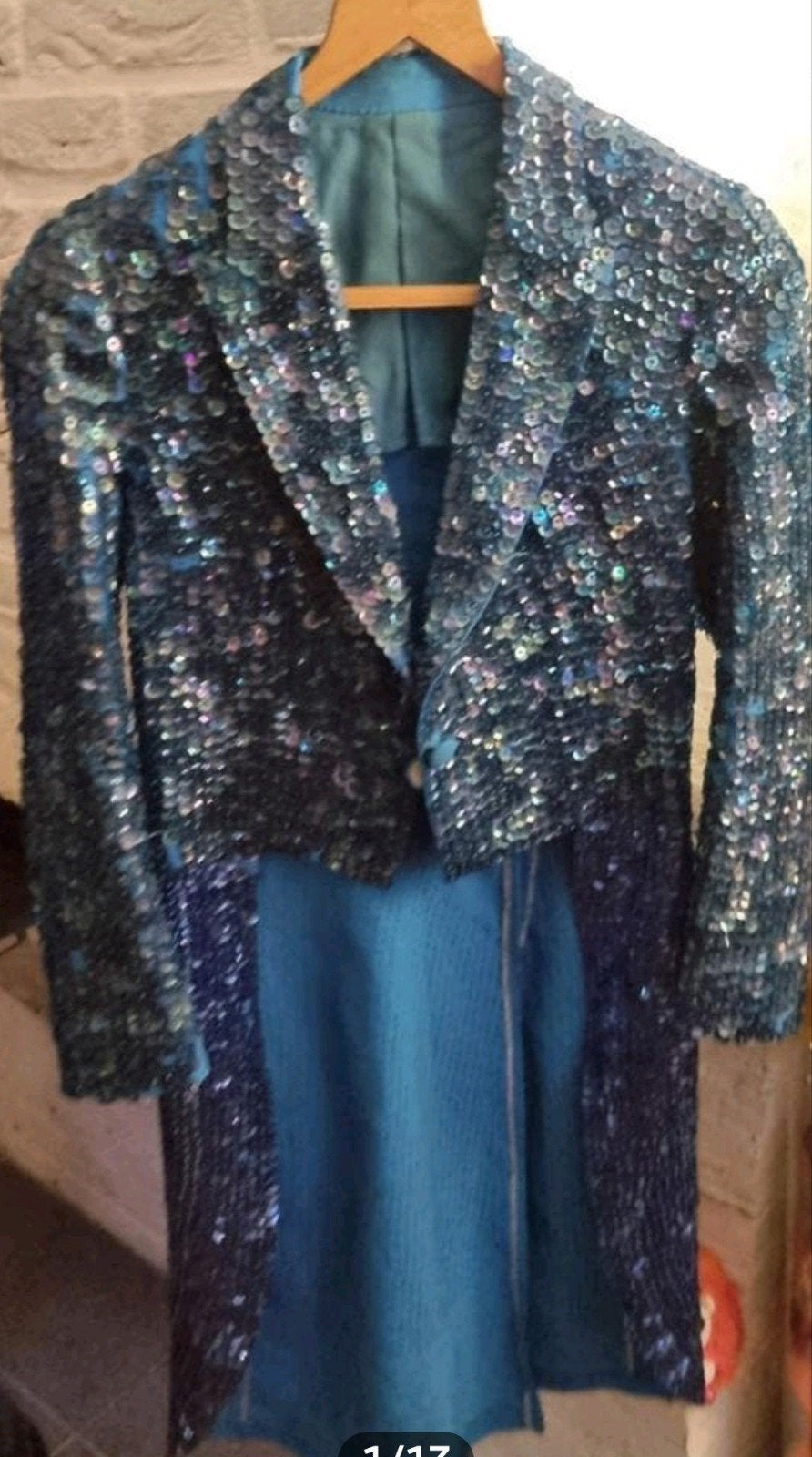 Slipjas 'collectors item'
Blauwe pailletten
Vintage jasje
XS, Ophalen of Verzenden, Gedragen, Maat 46 (S) of kleiner, Blauw