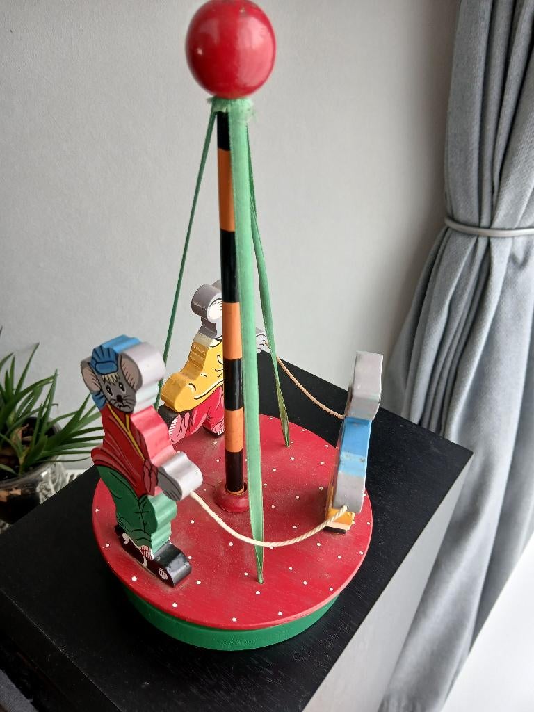 vintage houten carrousel speelgoed, Kinderen en Baby's, Speelgoed | Houten speelgoed, Ophalen of Verzenden, Gebruikt, Overige typen
