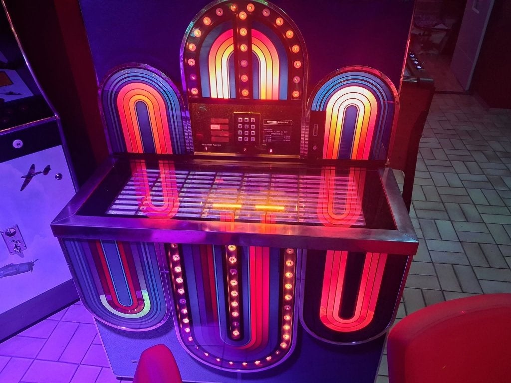 2 juke box + bingo, Ophalen, Gebruikt, 1970 tot heden, Overige merken