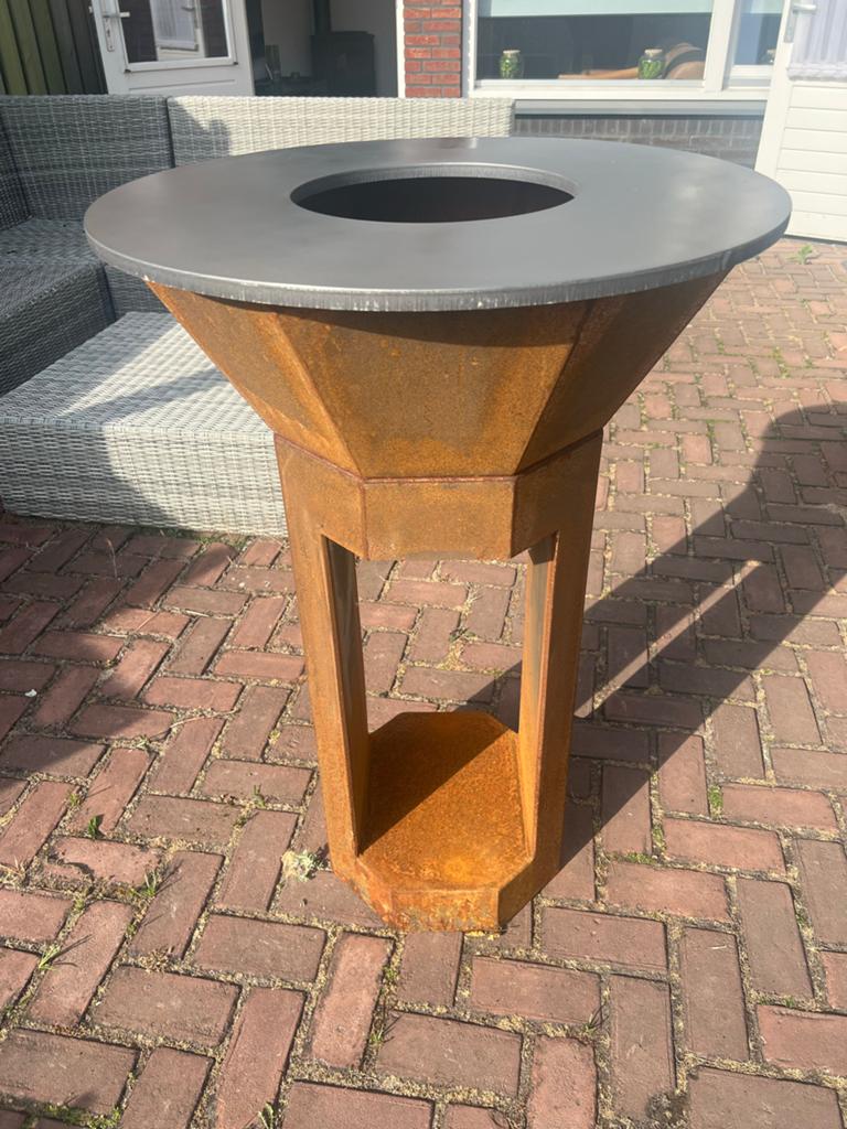 Handgemaakte plancha met rvs bakplaat., Ophalen, Zo goed als nieuw