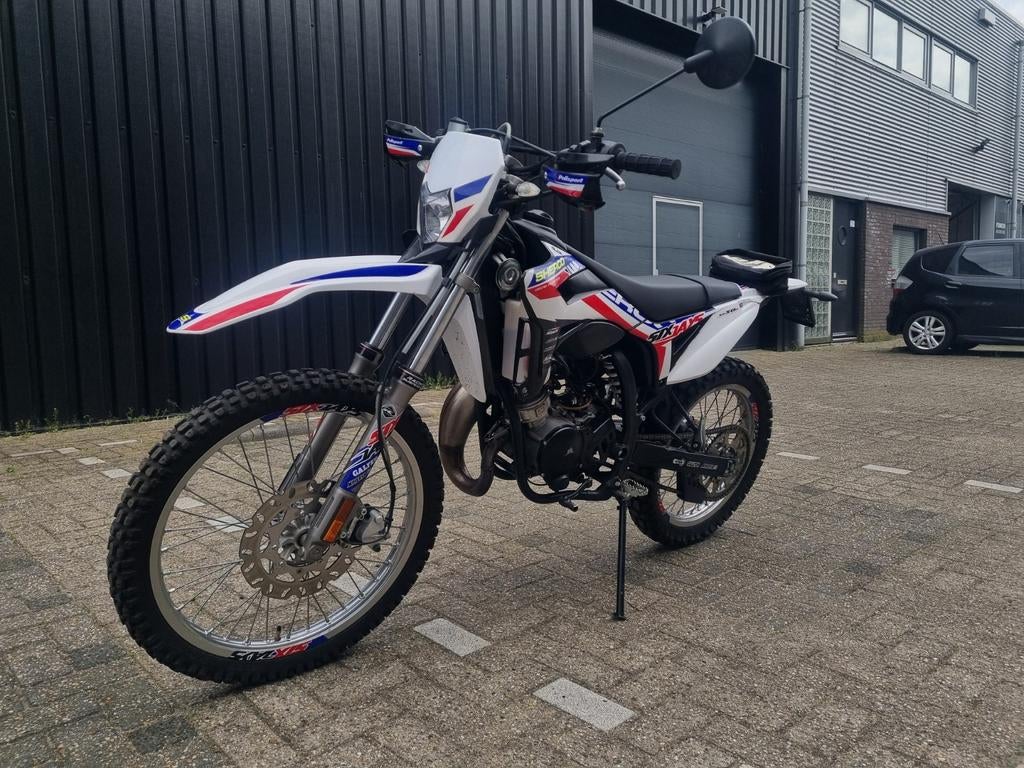 Sherco SE 50 R sixdays 3700km ( derbi , rieju, fantic , vent, Fietsen en Brommers, Overige merken, Info@sherco.nl, Zo goed als nieuw