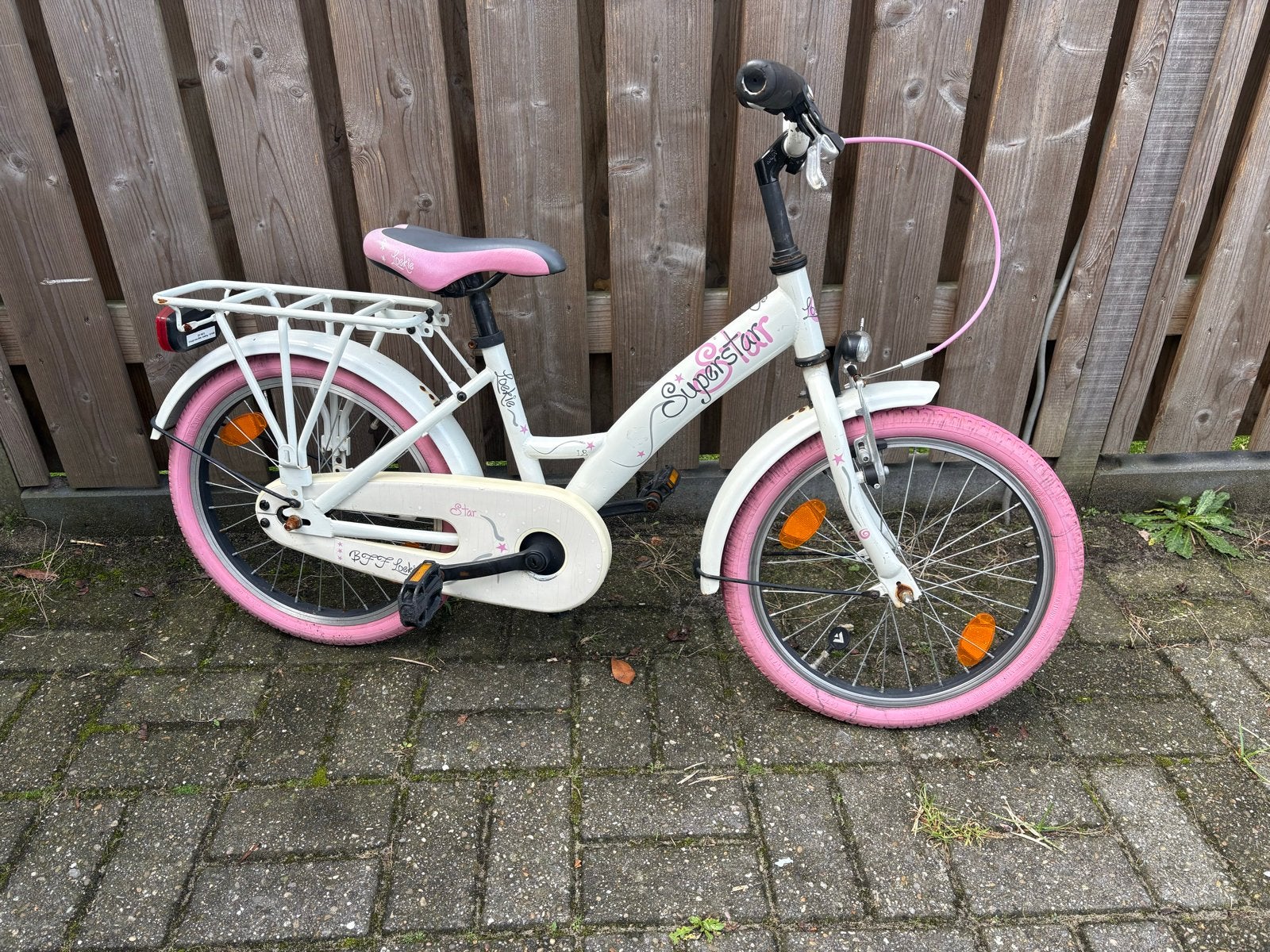 Superstar kinderfiets 18 inch - wit/roze, Ophalen, Gebruikt, Terugtraprem, 16 tot 20 inch