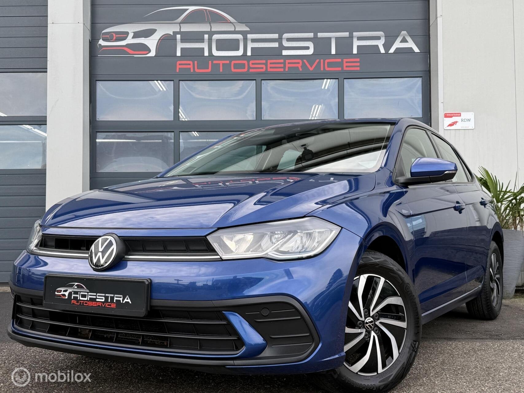 Volkswagen Polo 1.0 TSI Life CarPlay Adapt-Cruise Full-Led, Voorwielaandrijving, Dealer onderhouden, Start-stop-systeem, Gebruikt