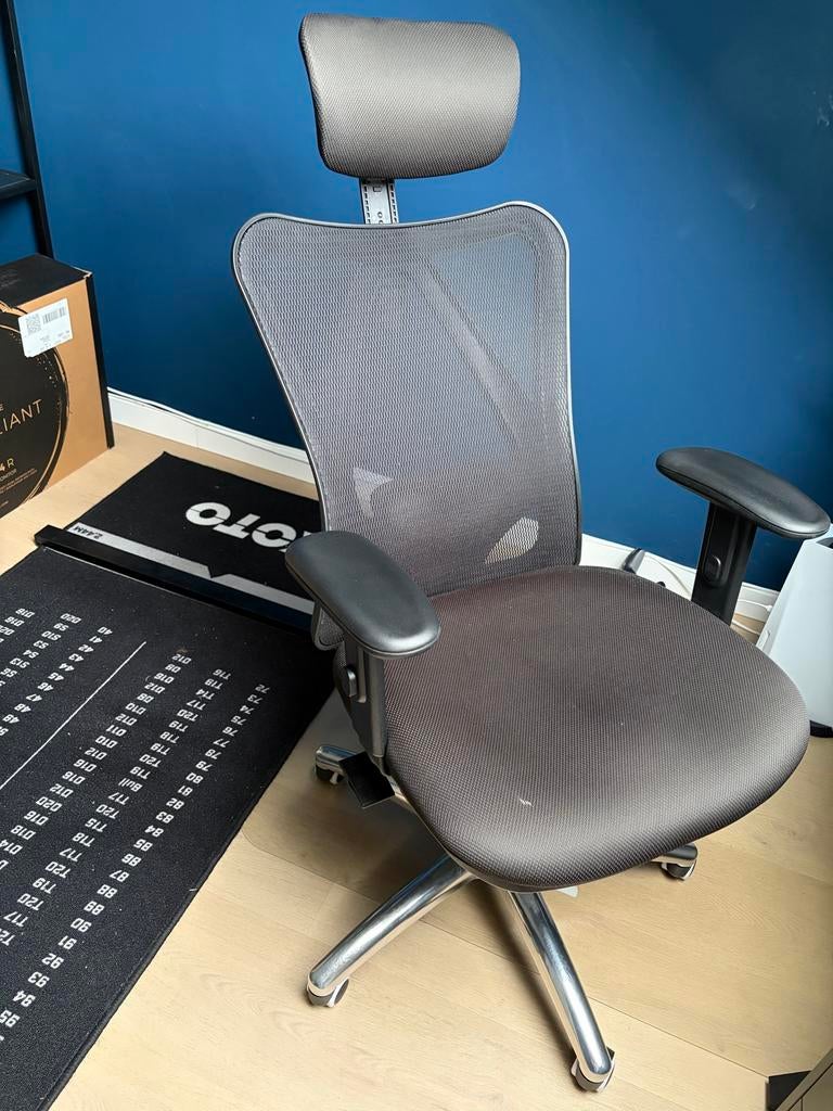 Ergonomische bureaustoel van Lifegoods - z.g.a.n., Huis en Inrichting, Bureaustoelen, Ophalen, Zo goed als nieuw, Grijs, Bureaustoel