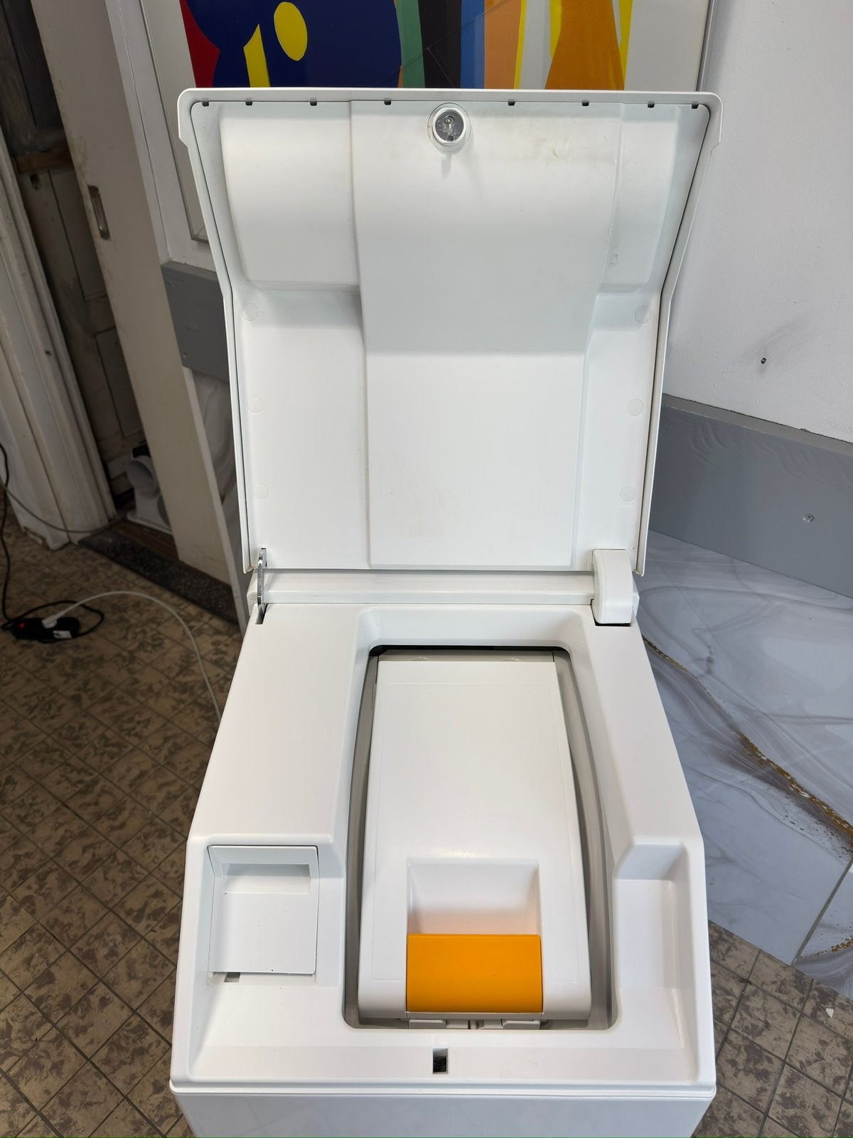 Foto 3 van Miele W197F Bovenlader Wasmachine  A+++ - Serie 120