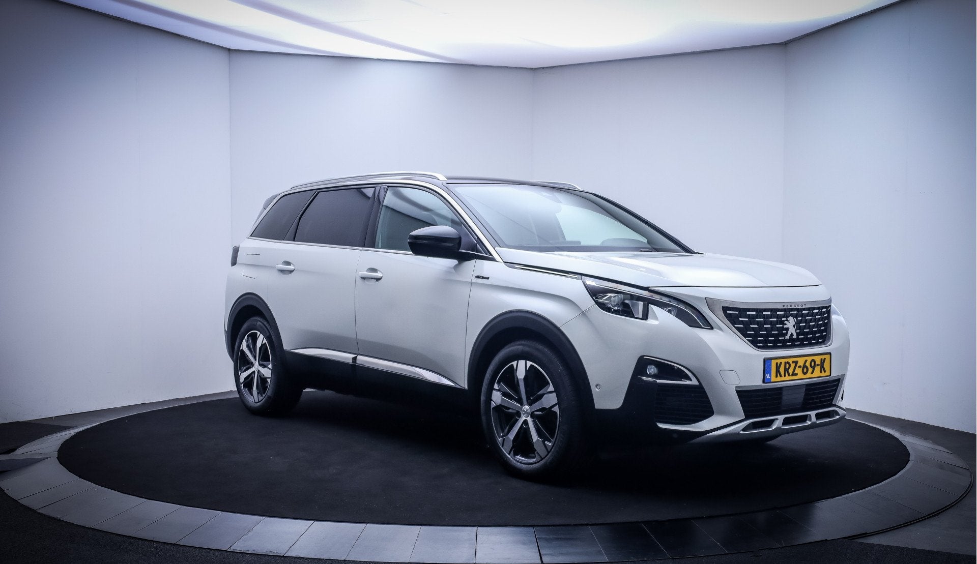 Peugeot 5008 1.6T 165Pk Aut 7p GT-Line FULL LED | LUXE LEDER, Auto's, Dealer onderhouden, Gebruikt, 4 cilinders, Automatische klimaatregeling