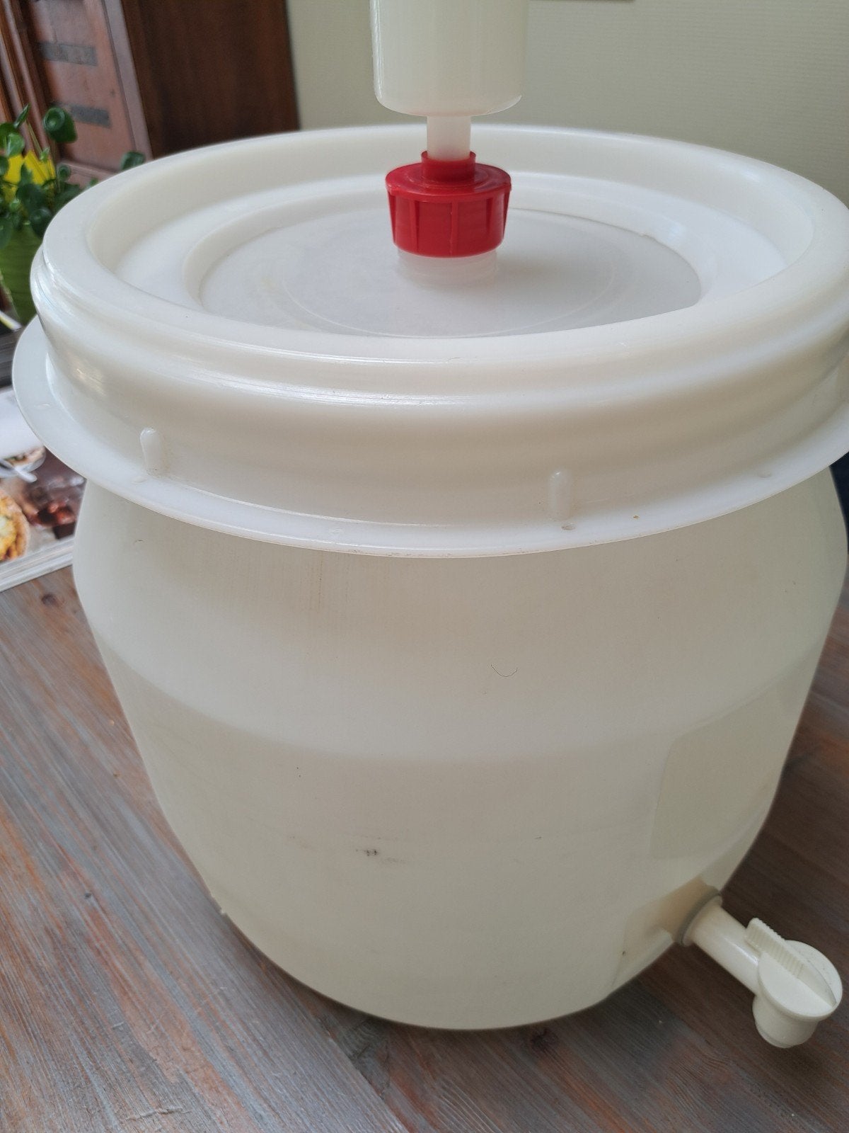 Gistvat 20 liter met kraan en waterslot voor wijn, Ophalen