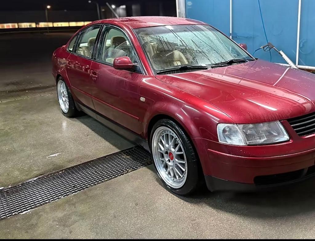 Volkswagen Passat 2.8 Syncro 142KW 1998 Rood, Ophalen of Verzenden