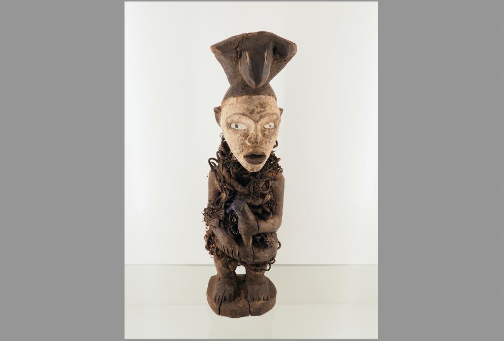Div. Afr. Kunst oa Nkisi Congo met Cobra (170801-05), Ophalen of Verzenden