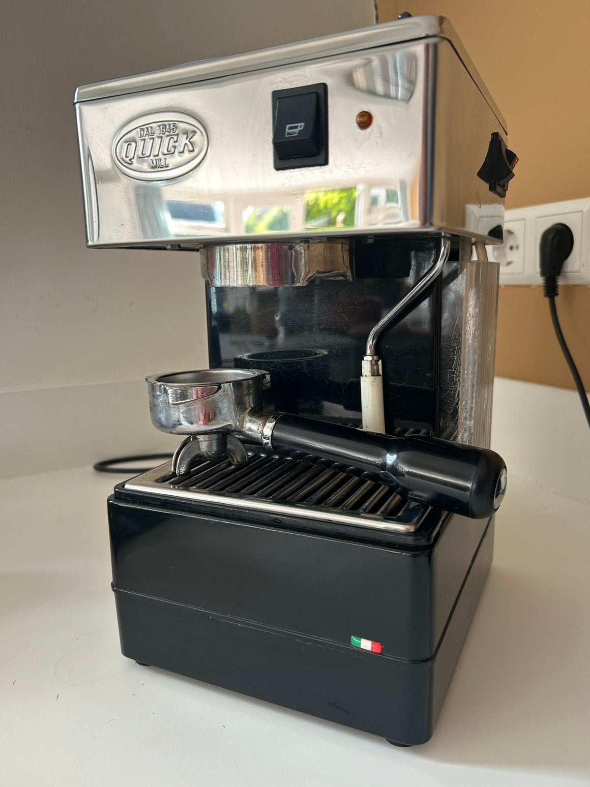 Quick Mill Espresso Apparaat - Klassieke Italiaanse Koffie, Afneembaar waterreservoir, Gebruikt, Espresso apparaat, Gemalen koffie