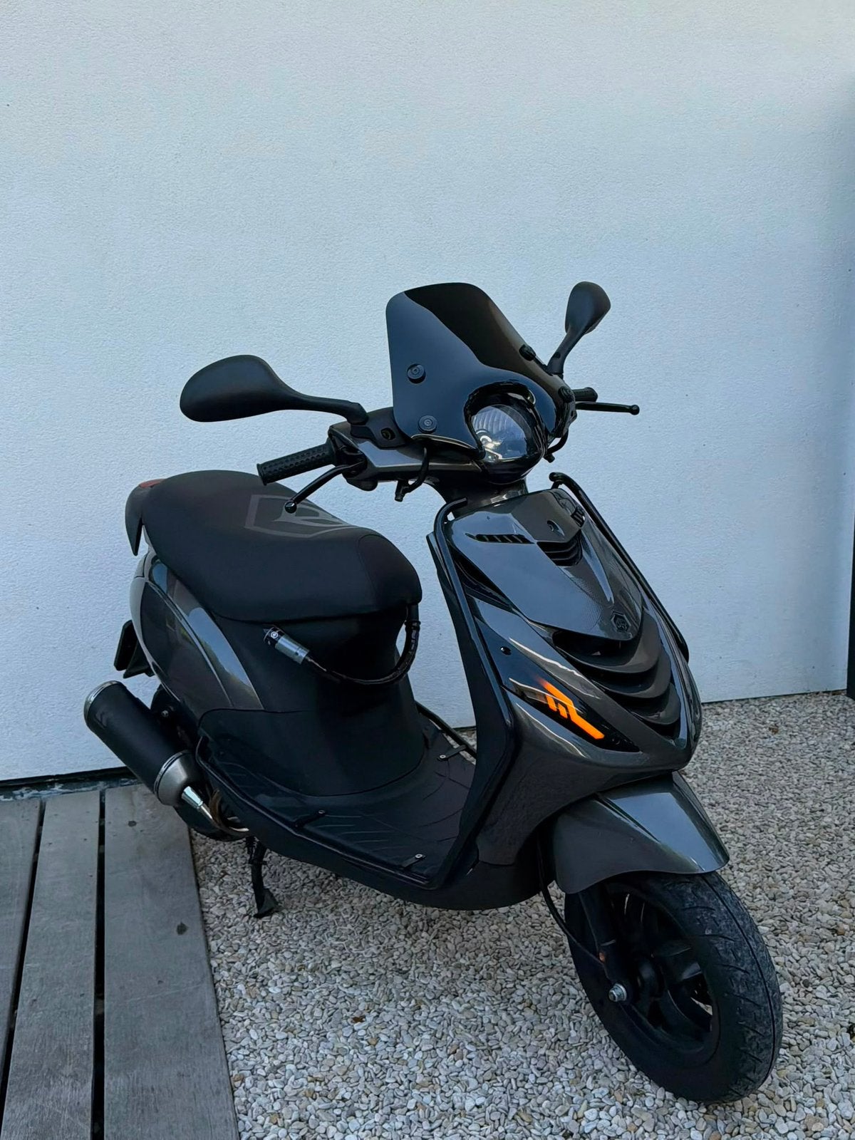 Piaggio Zip 4T Porsche Agaat Grijs, Ophalen, Zo goed als nieuw, Benzine, Zip