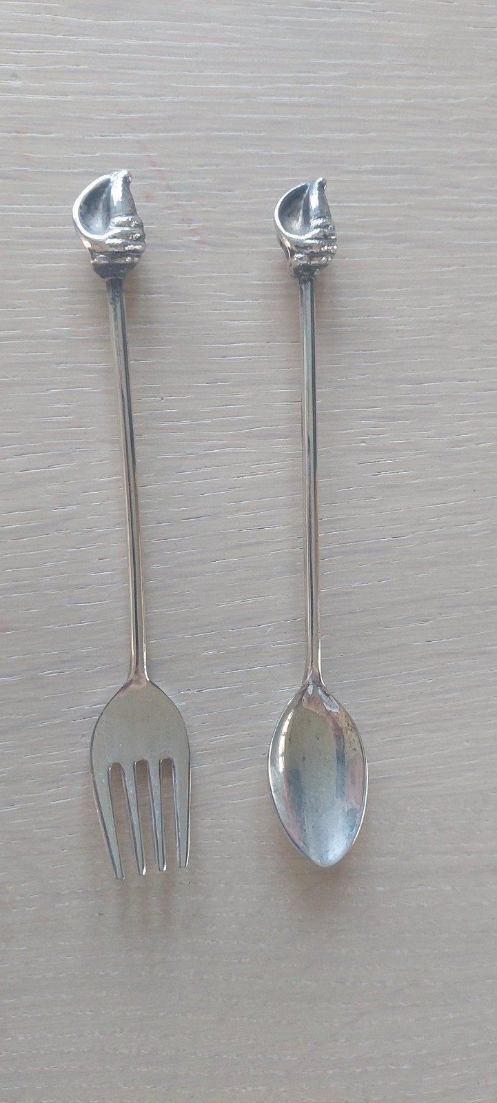 Set van 2 zilverkleurige schelp bestekjes (vork en lepel), Antiek en Kunst, Antiek | Bestek, Ophalen