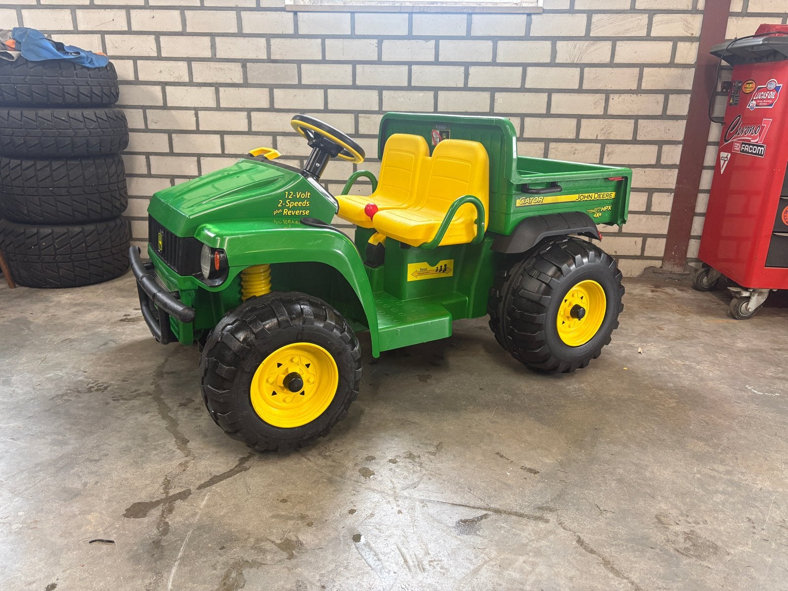 John Deere Gator HPX 4x4 12V elektrische kinderauto, Gebruikt