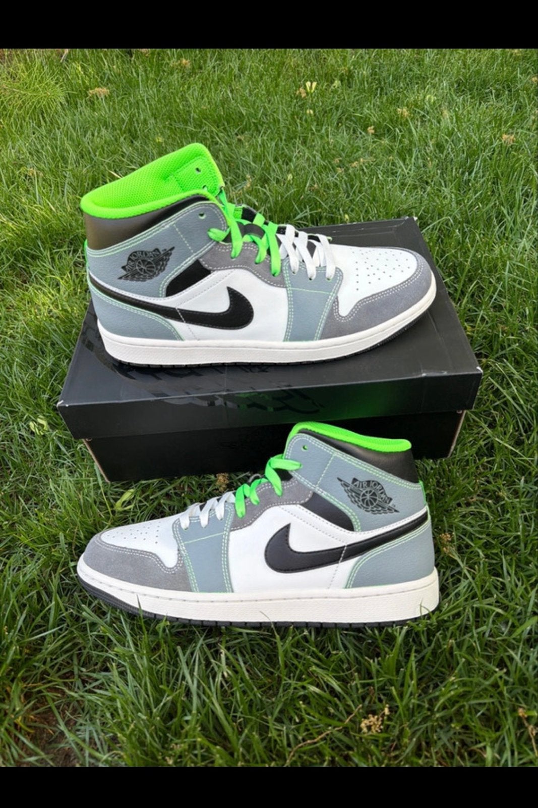 Air Jordan 1 Mid SE - Grijs, Wit, Zwart & Neon Groen, Ophalen of Verzenden, Nieuw, Overige kleuren, Sneakers of Gympen