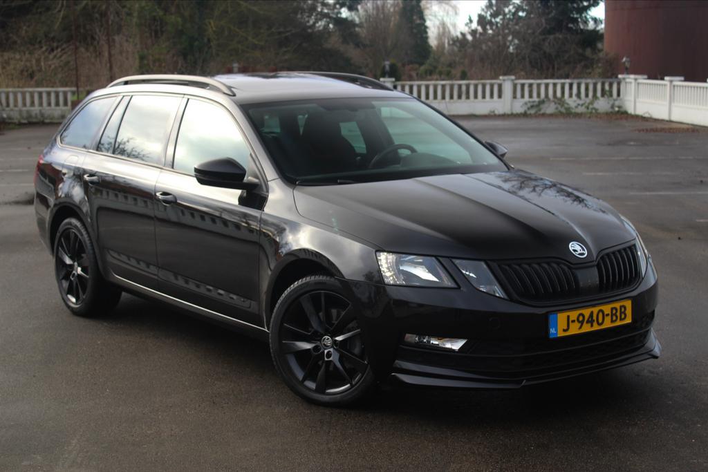 Skoda Octavia 1.5 TSI Greentech Sport Business|PANO|BTW|NAP, Auto's, Skoda, Stof, 1498 cc, Zwart, 4 cilinders