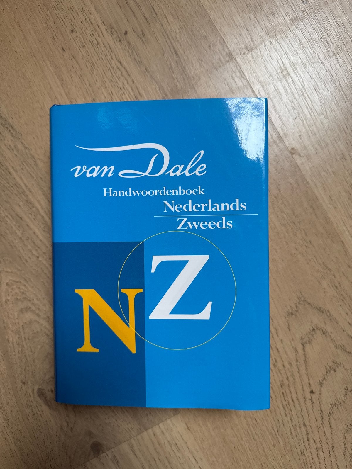 Van Dale Handwoordenboek Nederlands Zweeds, Boeken, Ophalen of Verzenden, Zo goed als nieuw, Van Dale, Nederlands
