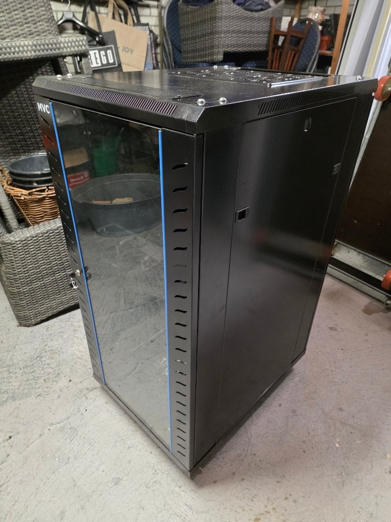 Patchkast/ serverkast 23U, Computers en Software, Ophalen, Gebruikt, Glas, Plaatstaal
