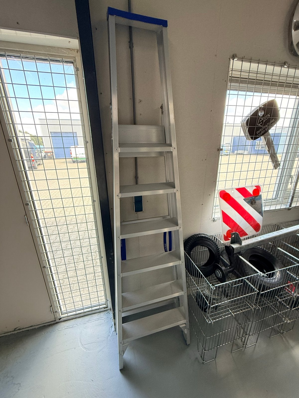 Solide Aluminium Ladder - 6 treden