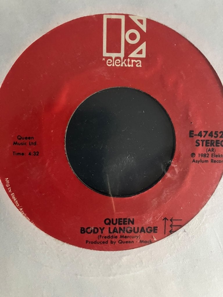 Queen 2 singles & fotoboek 1992 + 14 mooie foto’s, Ophalen of Verzenden, Zo goed als nieuw, Overige formaten, Poprock