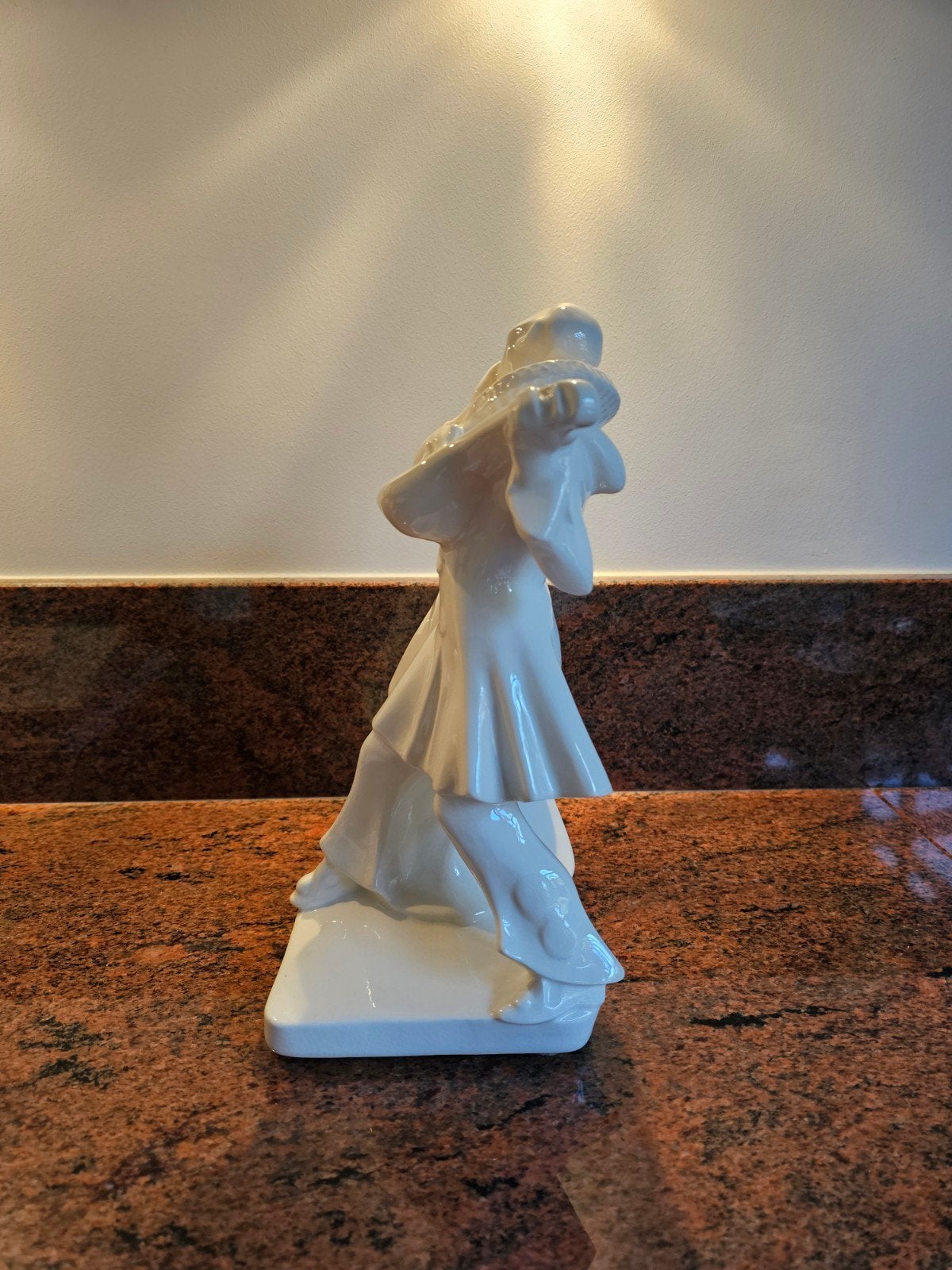 Maskerade danspaar Sphinx, Ophalen