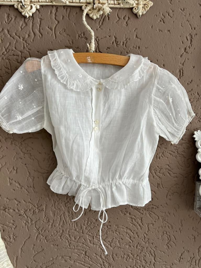 Een oud baby /kinderblousje, Verzamelen, Poppen, Ophalen of Verzenden, Gebruikt, Kleertjes