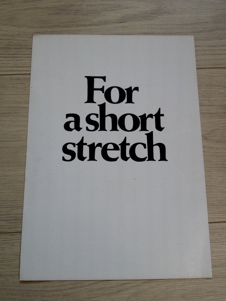 Thai Airways brochure "For a short stretch" New Airbus A300, Verzenden, Zo goed als nieuw, Boek of Tijdschrift