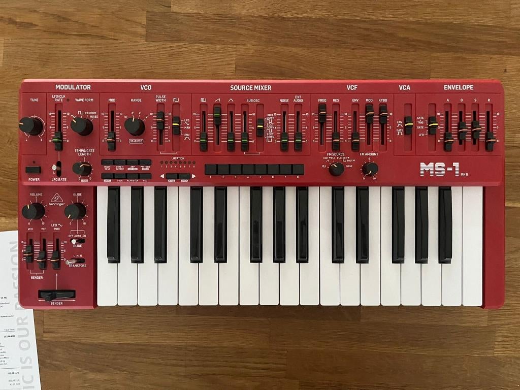 Behringer MS-1 MK2 Red, Overige merken, Zo goed als nieuw, Met midi-aansluiting, Overige aantallen