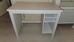 Wit IKEA bureau met 3 lades, Huis en Inrichting, Bureaus, Ophalen, Zo goed als nieuw, Bureau