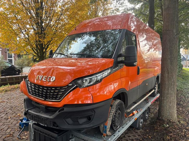 Iveco Daily 35S16 2.3D Automaat 115KW 2020 Zwart, Auto diversen, Schadeauto's, Overige merken, Automaat, Diesel, Overige carrosserieën