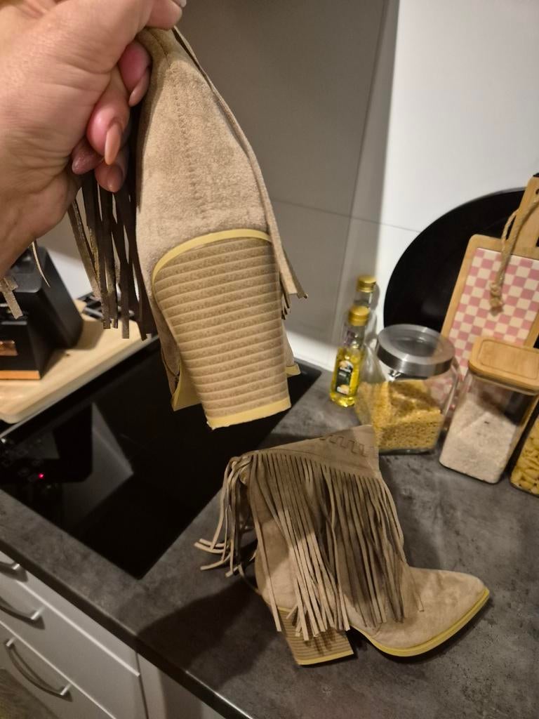 Beige Cowboylaarzen - Maat 39 - Ongedragen, Ophalen of Verzenden