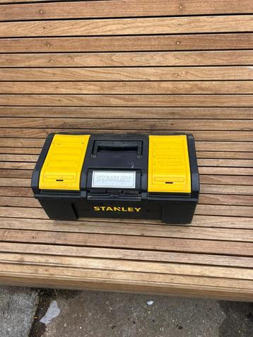 Grote Stanley gereedschapskoffer – stevig & ruim beschikbaar voor biedingen
