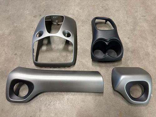 Dashboard delen Peugeot 108 - Citroën C1 - Toyota Aygo, Auto-onderdelen, Interieur en Bekleding, Citroën, Peugeot, Toyota, Gebruikt