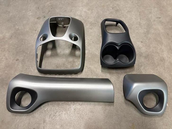 Dashboard delen Peugeot 108 - Citroën C1 - Toyota Aygo, Auto-onderdelen, Interieur en Bekleding, Citroën, Peugeot, Toyota, Gebruikt