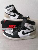 AIR JORDAN 1 RETHRO HIGH OG WHITE/BLEACHED CORAL-BLACL 43, Wit, Ophalen of Verzenden, Gedragen, Nike Air Jordan