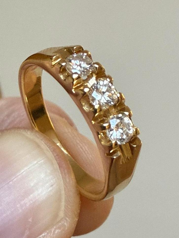 18K gouden ring met 3 natuurlijke diamanten en certificaat!, Sieraden, Tassen en Uiterlijk, Ringen, Dame, 17 tot 18, Goud, Goud