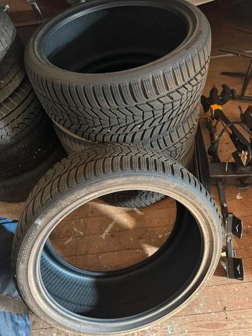 Hankook winterbanden 235/35R19 zo goed als nieuw beschikbaar voor biedingen