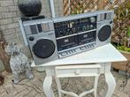 uitgebreide vintage sanyo draagbare radio en dubb cassette, Ophalen of Verzenden, Gebruikt, Radio