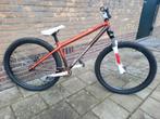 Grote Specialized Dirt Jumper Nieuwstaat, Fietsen en Brommers, Ophalen, Zo goed als nieuw, Aluminium, 24 inch of meer
