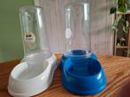 Water en voer bak dispenser, Ophalen, Zo goed als nieuw