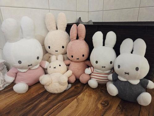 Te koop aangeboden Nijntje knuffels., Kinderen en Baby's, Speelgoed | Knuffels en Pluche, Zo goed als nieuw, Konijn, Ophalen of Verzenden