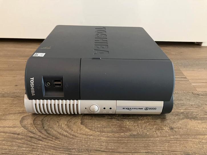 Toshiba Equium E8000 Pentium 3 computer, Computers en Software, Vintage Computers, Ophalen of Verzenden