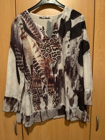 Shirt met veren en dierenprint, maat L beschikbaar voor biedingen