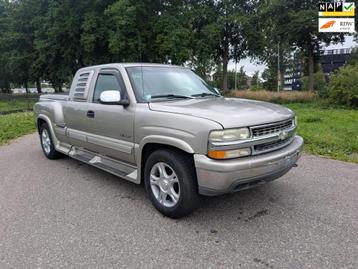 Chevrolet Silverado 1500 V8 4X4 Automaat Pick up Grijskentek beschikbaar voor biedingen