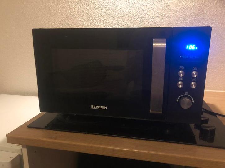 Severin magnetron type 7757, Witgoed en Apparatuur, Magnetrons, Zo goed als nieuw, Vrijstaand, Draaiplateau, Ophalen