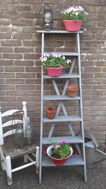 vintage schilders trap beschikbaar voor biedingen
