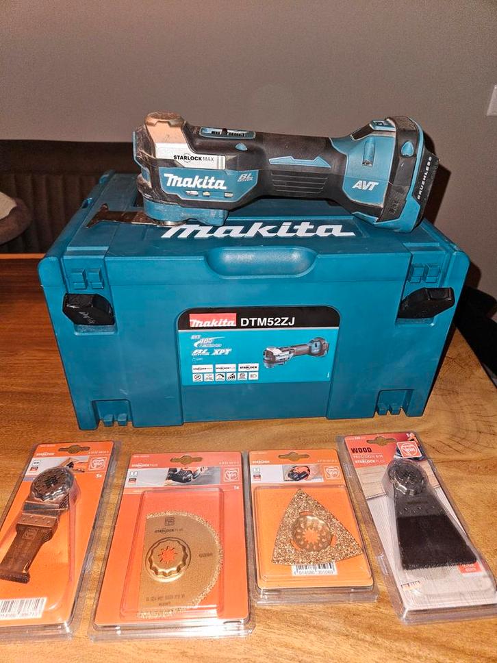 Makita Multitool DTM52ZJ met accessoires, Doe-het-zelf en Verbouw, Gereedschap | Machine-onderdelen en Toebehoren, Zo goed als nieuw