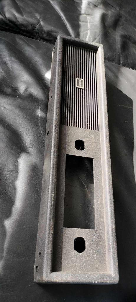 console voor plaatsing radio onder dashboard oldtimer, Auto-onderdelen, Dashboard en Schakelaars, Alfa Romeo, Amerikaanse onderdelen