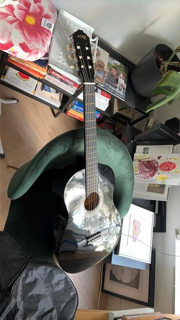 Gitaar voor beginners - Zo goed als nieuw! beschikbaar voor biedingen